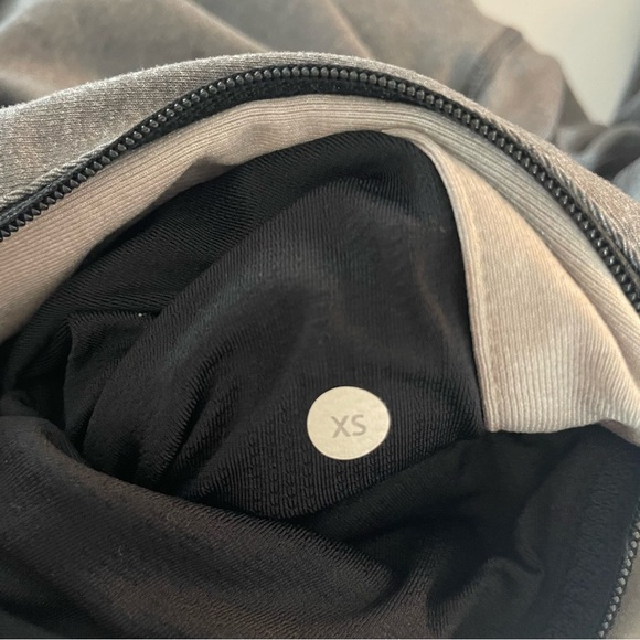 Lululemon Training Jacket Heathered Dark Slate Heathered Mojave Tan 20244 - Picture 9 of 10